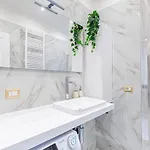Apartment Jungle --- Vasca In *