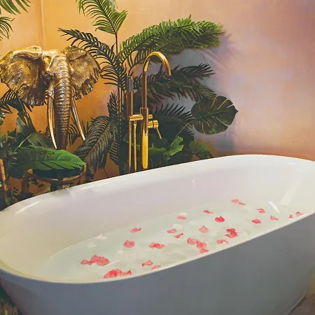 Jungle --- Vasca In *